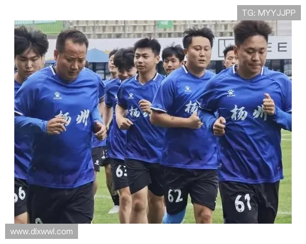 泰州队再创佳绩全队凝心聚力展现顽强拼搏精神引发球迷热烈关注