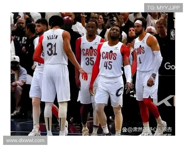 爵士队积极调整阵容核心深度新援加盟助力球队重返西部强队行列 爵士队积极调整阵容核心深度新援加盟助力球队重返西部强队行列