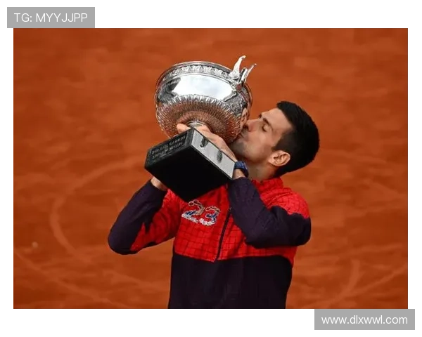 德约科维奇强势回归连克劲敌再夺冠军巩固世界第一宝座 德约科维奇强势回归连克劲敌再夺冠军巩固世界第一宝座