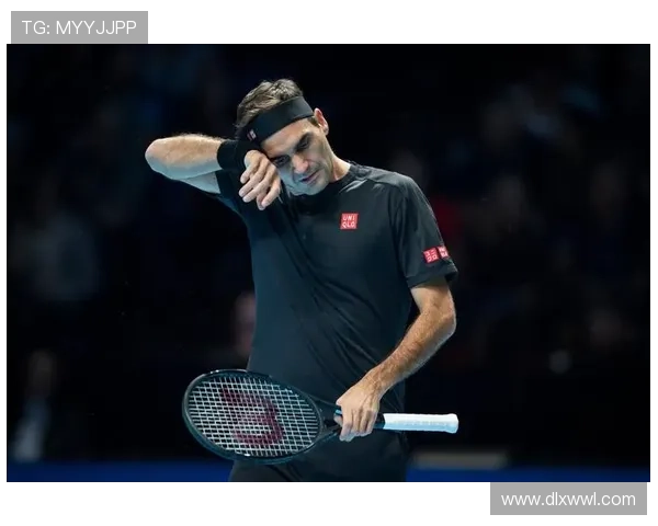 网球巨星费德勒意外受伤,或将缺席本赛季关键比赛 网球巨星费德勒意外受伤,或将缺席本赛季关键比赛