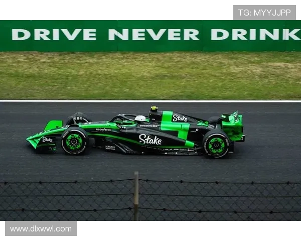 F1新赛季风云再起车队博弈车手竞争引爆全球关注规则变革技术升级