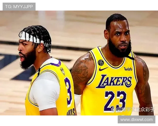 詹姆斯伤退湖人主场失利 詹皇缺阵多名球员站出来带队奋战